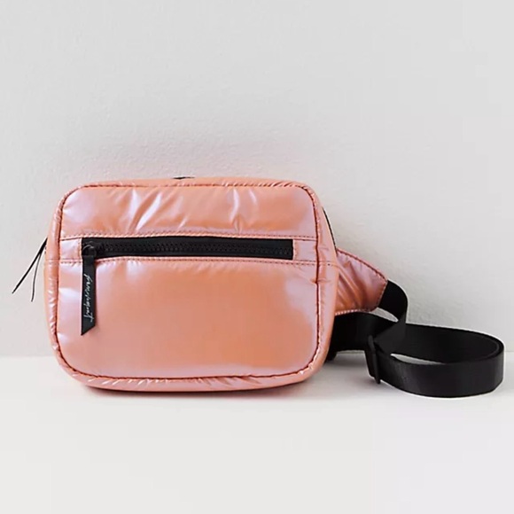NWOT Free People Iridescent Bum Bag - Picture 1 of 2